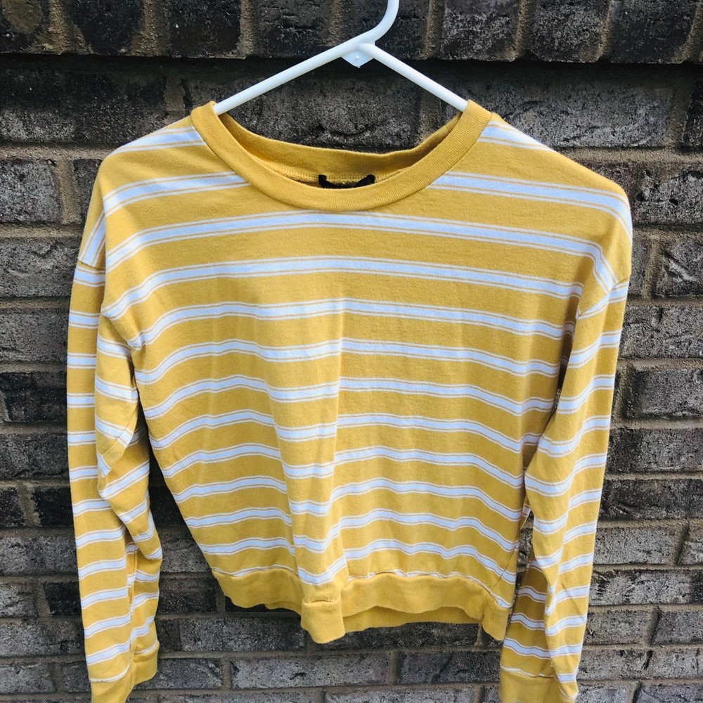 Yellow and White Striped Long Sleeve-Tee🌟